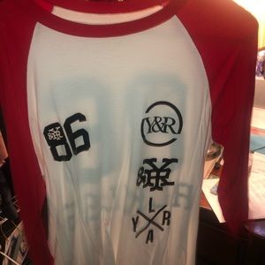 Young and reckless long sleeve shirt medium new